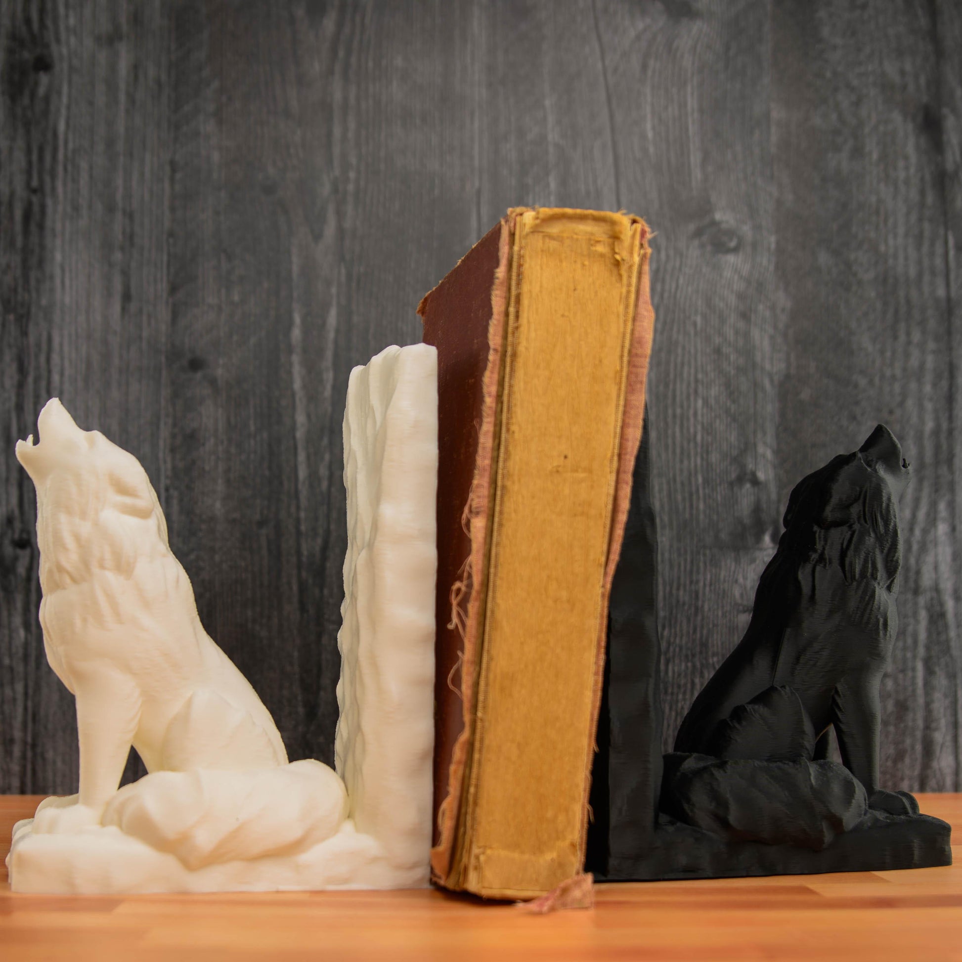 Majestic 3D Printed Wolf-Themed Bookends Pair