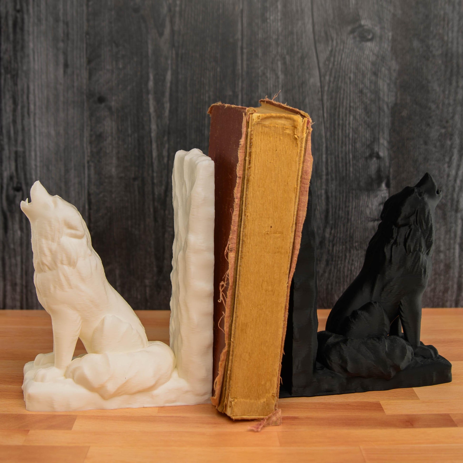 Majestic 3D Printed Wolf-Themed Bookends Pair